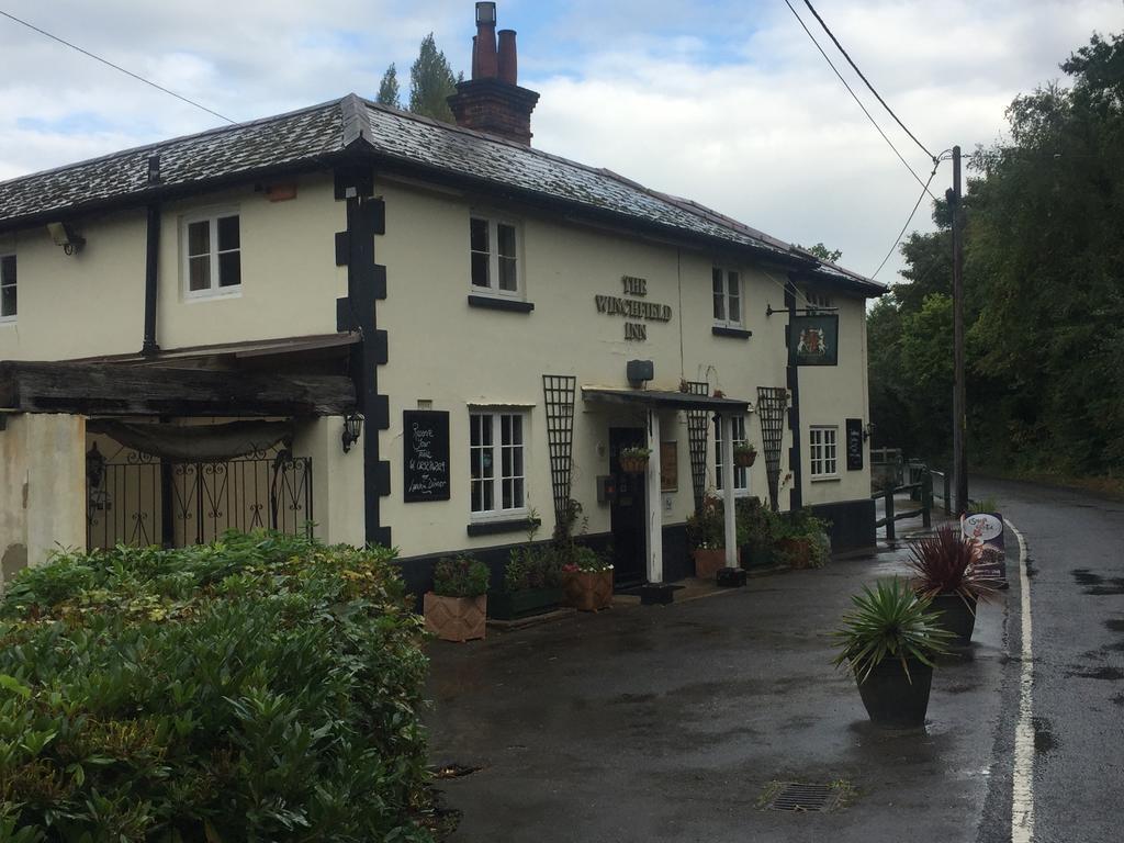 The Winchfield Inn Exterior photo